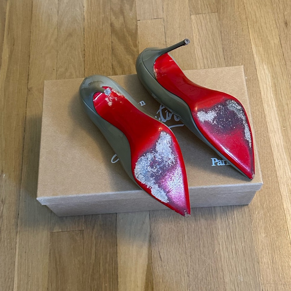 Christian Louboutin pump - Picture 3 of 4